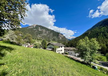 AN EINMALIGER UND SONNIGER LAGE MIT BAULANDRESERVE 1/3