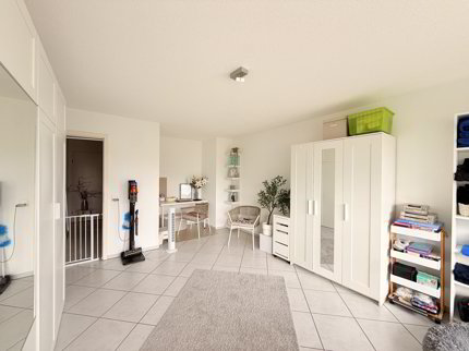 GROSSZÜGIGE WOHNUNG MIT GARTEN 1/5