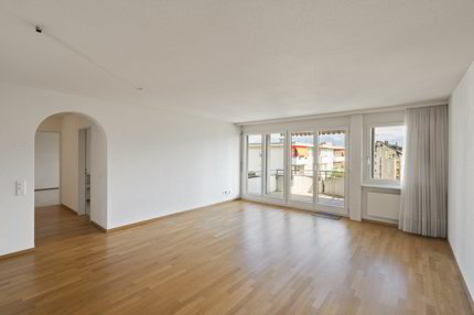 4½-Zimmer-Wohnung zwischen Zentrum und Naherholungsgebiet 1/5