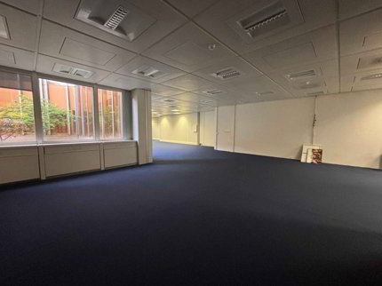 1 381 m² de bureaux à louer modulables et divisibles à partir de 37 m² 1/5