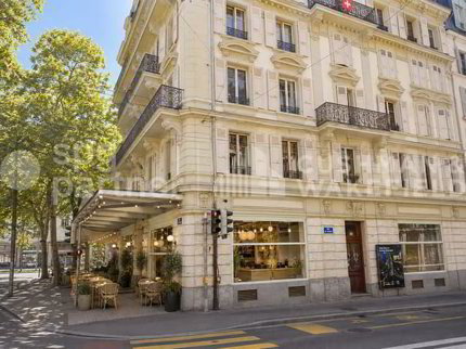 Arcade commerciale équipée de 495 m², vitrine de plain-pied avec... 1/5