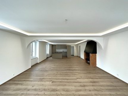 Sonvilier, maison de 5.5 pièces rénovée avec une surface louée 1/5