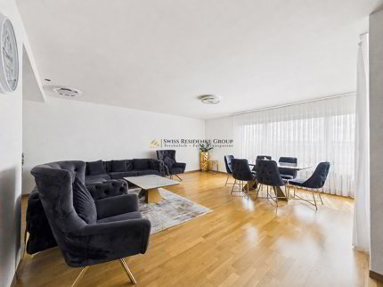Wohnen mit Weitsicht: 7.5-Zimmer Einfamilienhaus mit Pool und grossem Garten 1/5