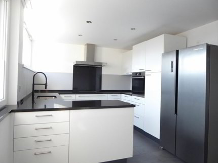 familienfreundliche und grosszügige 6-Zimmer-Maisonette-Wohnung 1/5