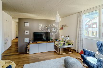 MODERN MIT BALKON UND LOGGIA 1/5