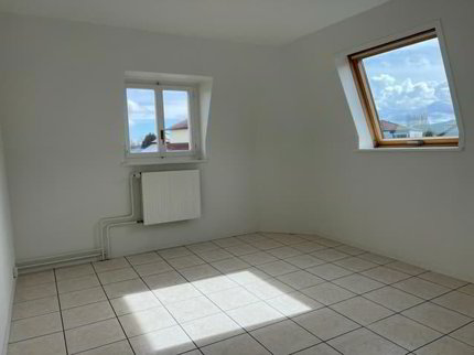 Appartement lumineux de 4.5 pièces à Courgenay 1/5