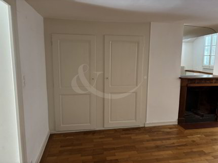 undefined 1/3