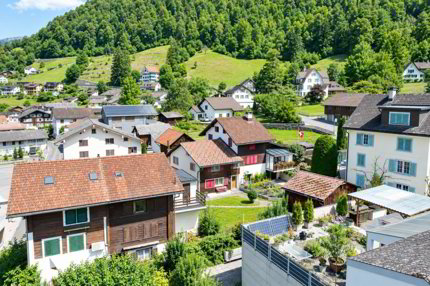 Maison double de 6.5 pièces en vente à Mollis - 115 m² 1/5