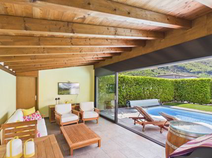 Splendida casa unifamiliare con pool house 1/5
