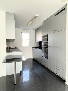 Helle und charmante 5.5-Zimmer-Dachwohnung 1/5