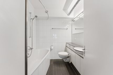 Studio rénové proche de la gare 1/3