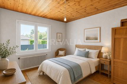 Exclusive: Detached villa with a large garden and great potential for renovation 1/5