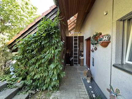Hübsches Reihenmittelhaus mit einmaliger Aussicht 1/5