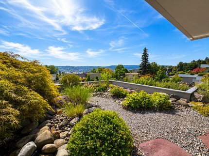 4.5-Zimmer-Terrassenhaus mit 180-Grad See- und Weitsicht! 1/5