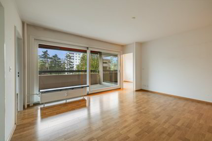 Sonnige 4-Zimmer-Wohnung mit Balkon und Blick ins Grüne 1/5