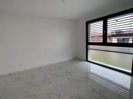 Grosszügige 2.5-Zi-Wohnung (60 m2) im 1. OG, mit Balkon 1/5