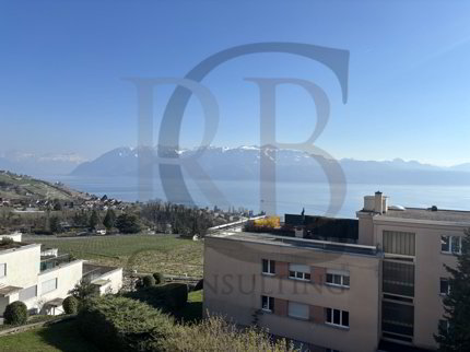 LUTRY - UNE PAGE BLANCHE AVEC VUE SUR LE LEMAN 1/3