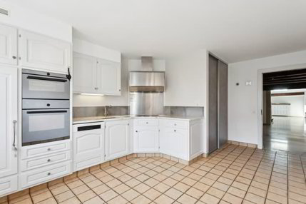 Très charmante maison villageoise, au centre de Champagne ! 1/5