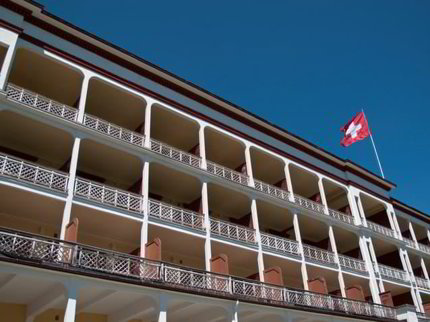 RIVIERA VAUDOISE : HÔTEL DE RENDEMENT AVEC REVENUS IMMÉDIATS. 1/1