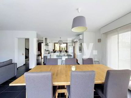 CHENS-SUR-LÉMAN ? MAISON CONTEMPORAINE, LUMINEUSE ET AU CALME, À... 1/5
