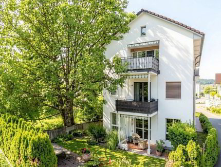 Immeuble d'habitation de 7 pièces en vente à Siebnen - 288 m² 1/5