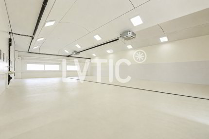 Bureau en location à Adresse sur demande - 620 m² 1/5