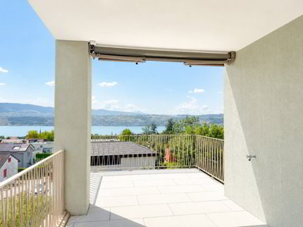 Neue 3.5 Zimmer Attika-Wohnung mit grosser Loggia und atemberaubender Aussicht auf See und Alpenpanorama 1/5