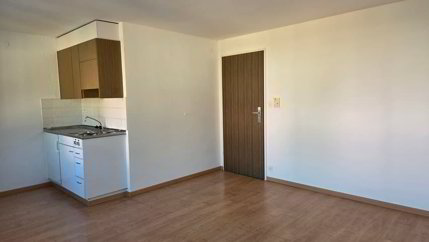 Appartement situé à côté de la gare CFF. 1/5