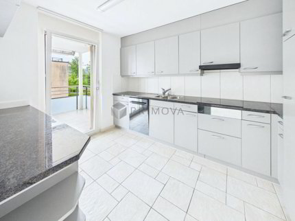 Appartement de 4.5 pièces en vente à Spreitenbach - 130 m² 1/5