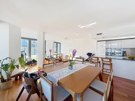 Très bel appartement lumineux à proximité immédiate du lac et du parc... 1/5