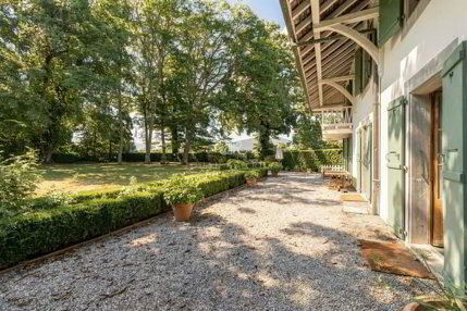 Élégante maison de caractère au coeur de la campagne genevoise 1/5