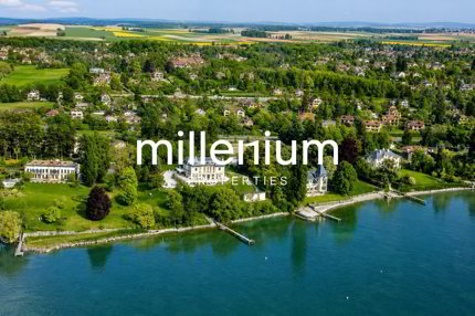 Maison mitoyenne de 5 pièces en location à zone - 155 m² 1/1