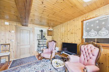 Attraktives Chalet-Paradies in Unterbäch mit grosszügigem Grundstück 1/5