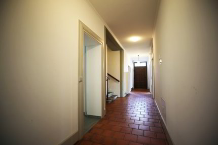 Grosszügige 5-Zimmer-Wohnung in ehemaligem Bauernhaus 1/5