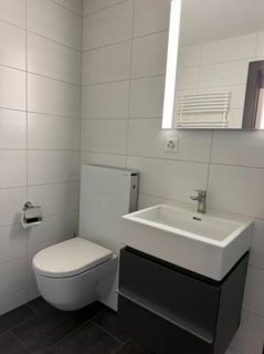 Appartement rénové de 1.5 pièces au centre de la station. 1/5
