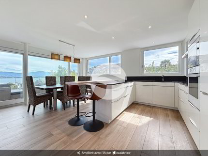 Wunderschönes Duplex mit Seeblick und Blick auf die Alpen – Gemeinschaftspool und Garten 1/5