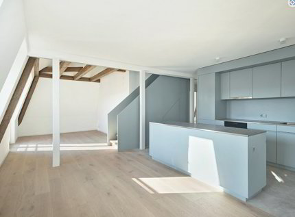 Moderne und helle Attikawohnung nahe Kreuzplatz 1/5