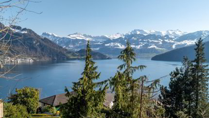 BEFRISTET: Architektenvilla mit traumhafter See-/Bergsicht 1/5