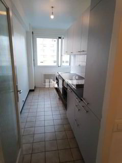 Bel appartement de 3 pièces avec balcon 1/5