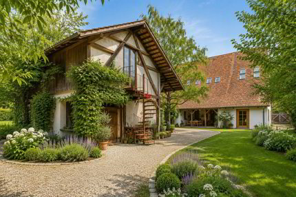 Ferme rénovée de 7.5 pièces en vente à Riehen - 290 m² 1/5