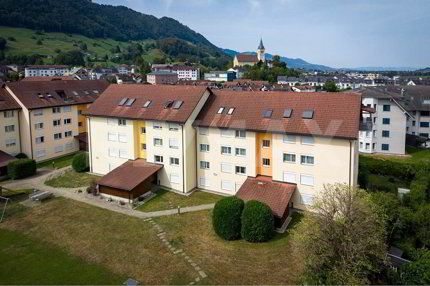Gepflegte 4.5-Zimmerwohnung mit grossem Balkon in zu kaufen! 1/5
