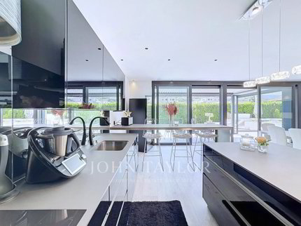 Villa de 6.5 pièces en vente à Saxon - 394 m² 1/5