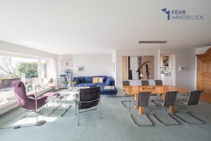 Fehr Immobilien - 5.5-Zi.-Terrassenhaus mit herrlicher Aussicht 1/5
