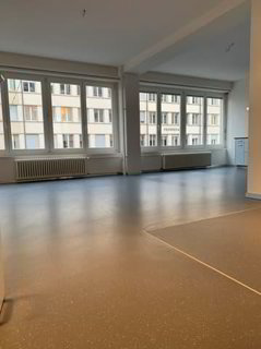 Grosse renovierte 2-Zwg im Zentrum an der Bahnhofstrasse in Biel 1/5
