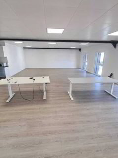 Idéal pour bureaux, salles de cours,formation, activité administrative 1/5