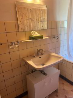 La Lécherette: Eine WG-Wohnung ist sofort verfügbar. 1/5