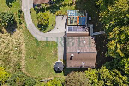 Villa-chalet : un cadre d'exception entre lac et montagnes 1/5