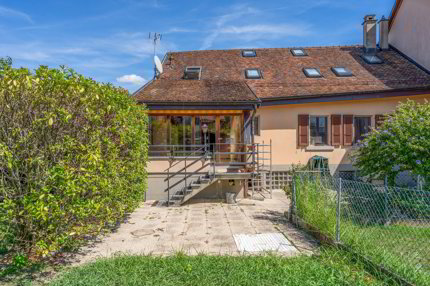Appartement PPE de 9 pièces en vente à Environnement calme au coeur du village - 232 m² 1/5