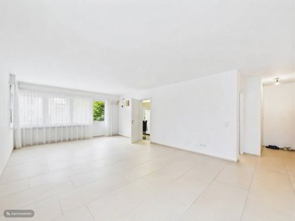 RUHIG UND HELL MIT BALKON UND GARAGE 1/5