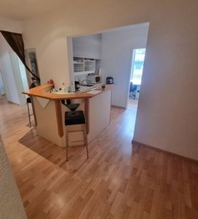 Eigerplatz - Helle und grosszügiger Gewerberaum mit 8 Zimmer zu vermieten! 1/5